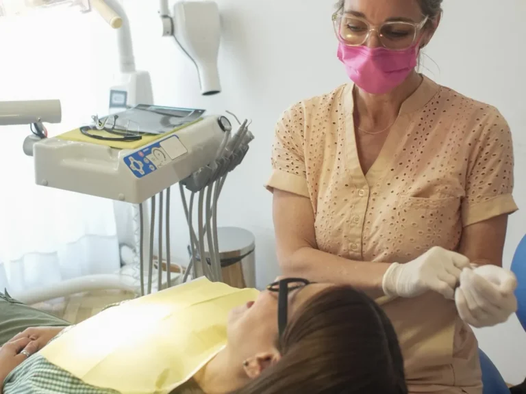 Atención de odontología general en OdontoBa